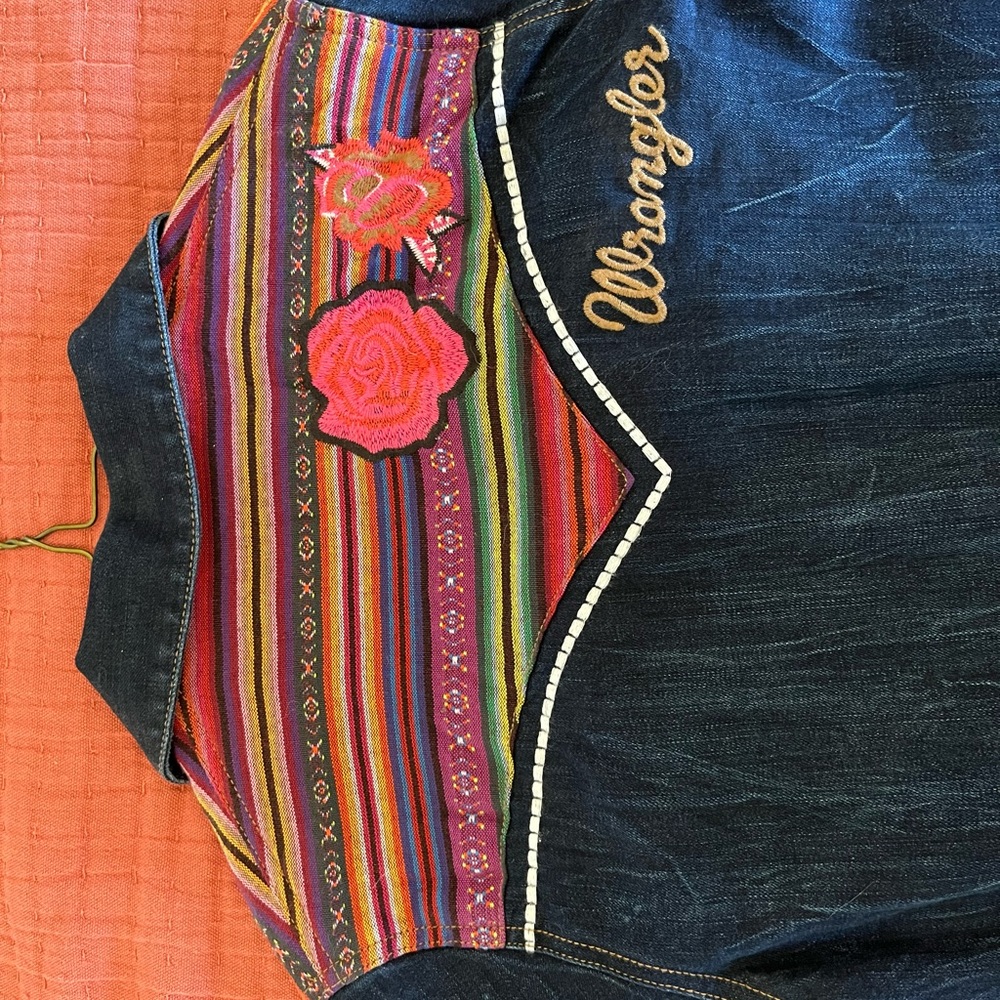Wrangler button down - Picture 3 of 4